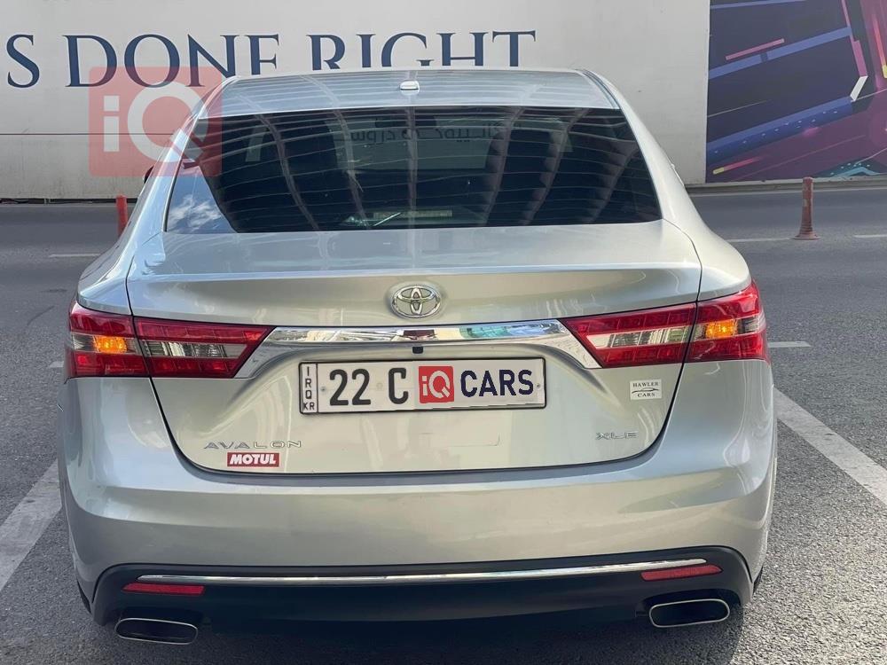 تويوتا أفالون